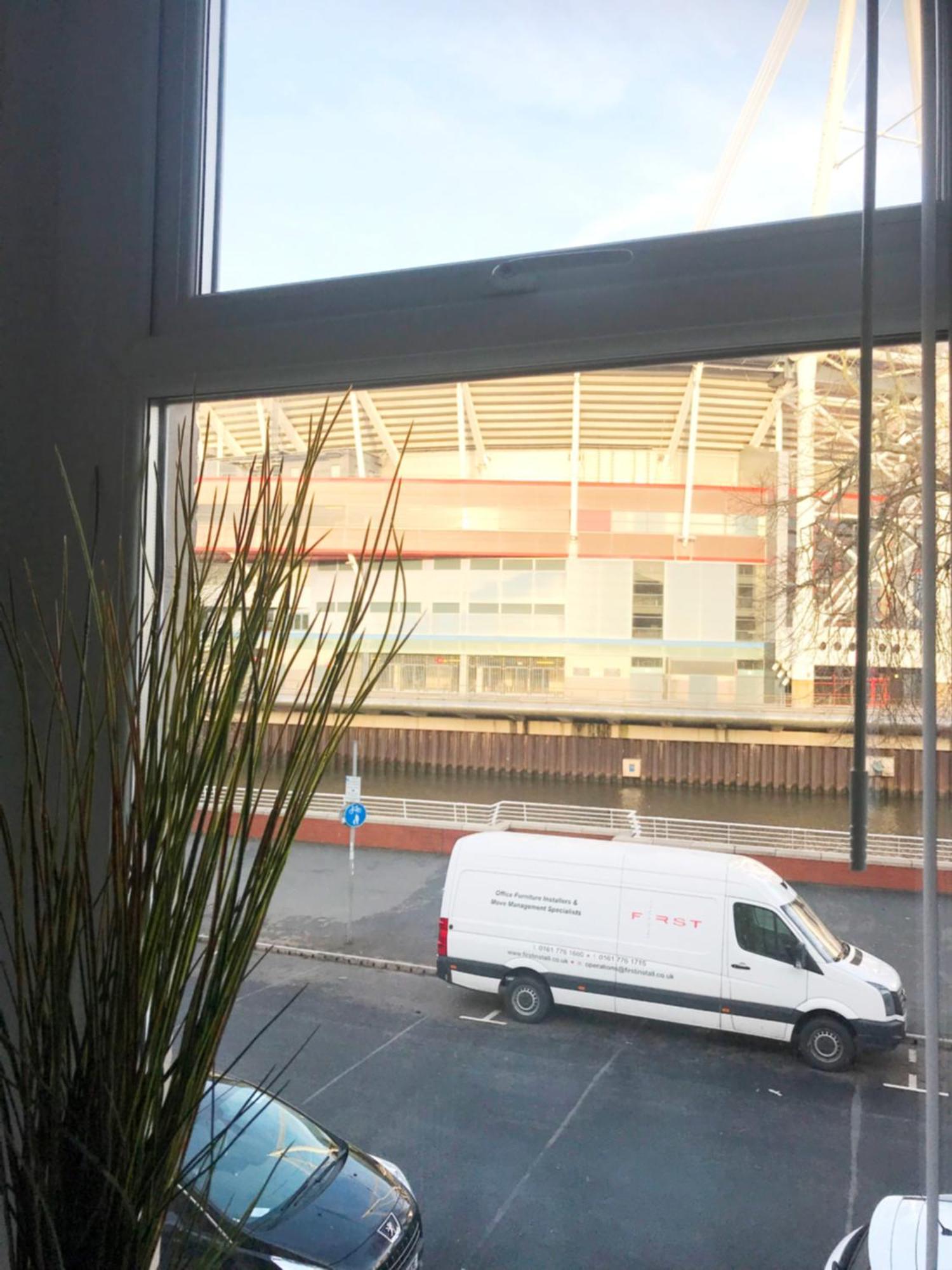 1 Fitzhamon Embankment Apartments Opposite Principality Stadium - Long Stay Offer Cardiff Dış mekan fotoğraf